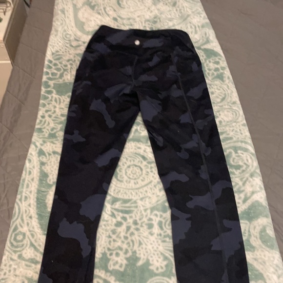 Blue/Black worm s camo yoga leggings - Picture 3 of 5
